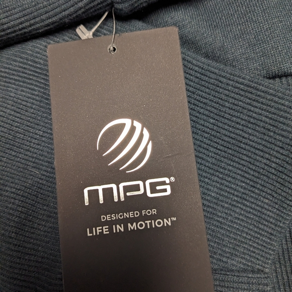 NWT/MPG Sport "Adora" Cropped Front Top - Picture 7 of 12